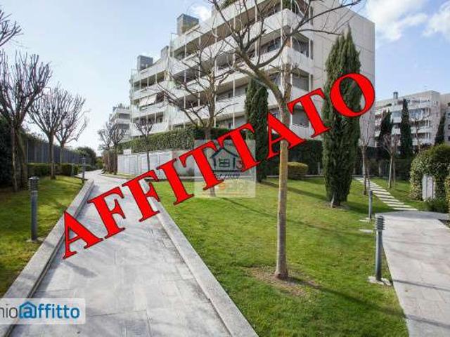 Appartamento con terrazzo e piscina