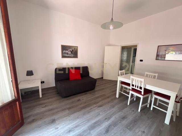 Appartamento con terrazzo in via del tombolo 21, Grosseto