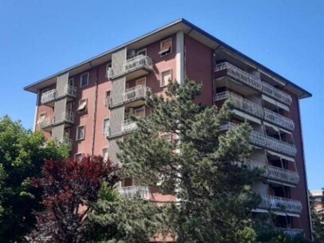 Appartamento con terrazzo in via francesco crispi 3, Novi Ligure