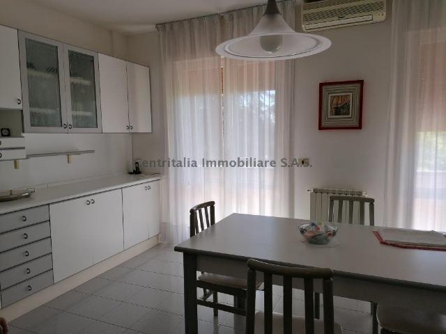Appartamento con terrazzo in via lizzadri 3, Urbino