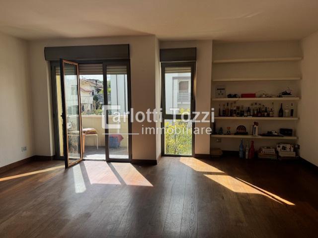 Appartamento con terrazzo in via marche, Grosseto