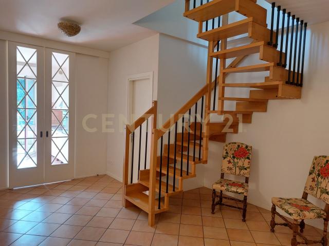 Appartamento con terrazzo in via sette ponti 11d, Reggello