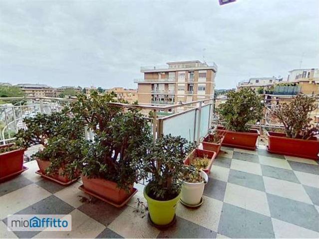 Appartamento con terrazzo Portuense, magliana