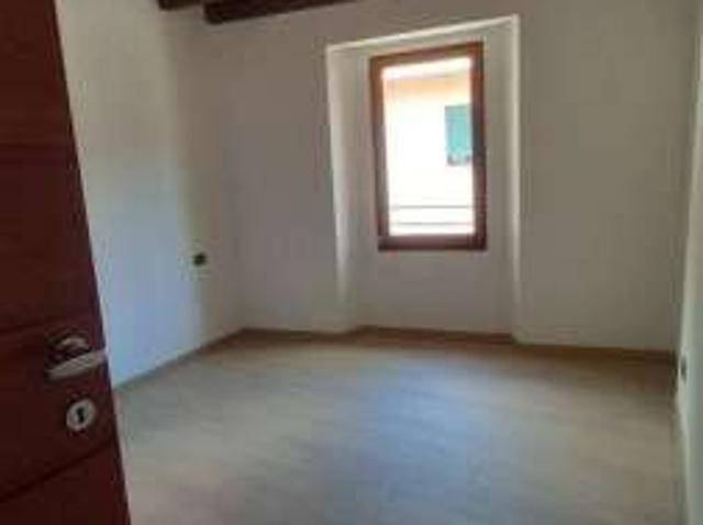 Appartamento arredato con terrazzo Vercurago