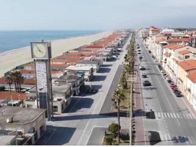 Appartamento con terrazzo, Viareggio passeggiata