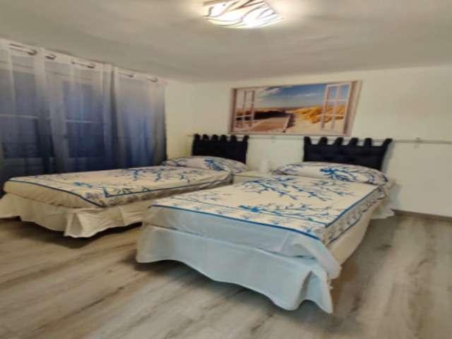 Appartamento con una camera da letto in affitto a Molo, Genova