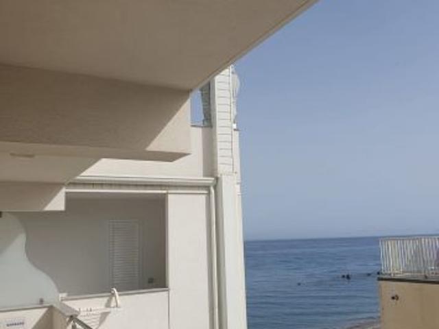 APPARTAMENTO CON VISTA MARE