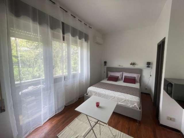 Appartamento con 1 camera da letto in affitto a Tomba di Nerone, Roma