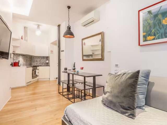 Appartamento con 1 camera da letto in affitto a Trieste, Roma