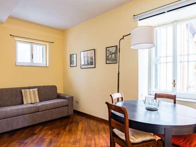 Appartamento con 1 camera da letto in affitto a Chiaia, Napoli