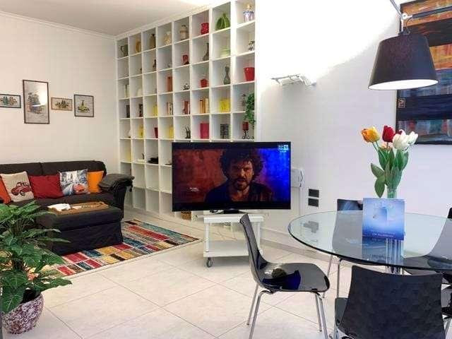 Appartamento con 1 camera da letto in affitto a Molo, Genova