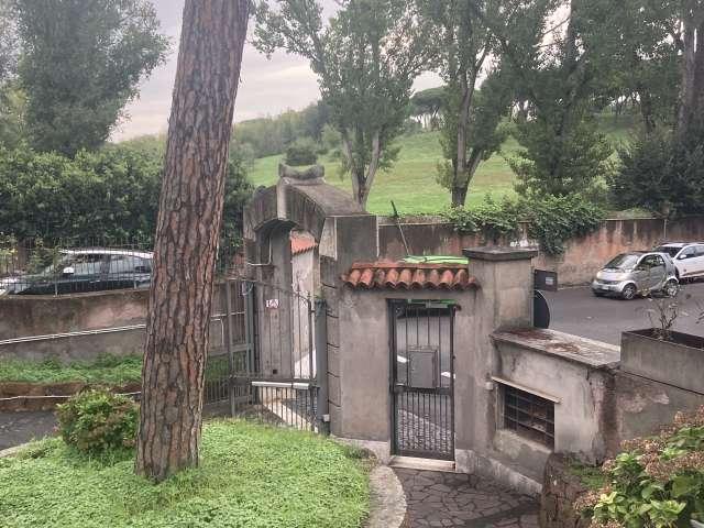 Appartamento con 1 camera da letto in affitto a Roma