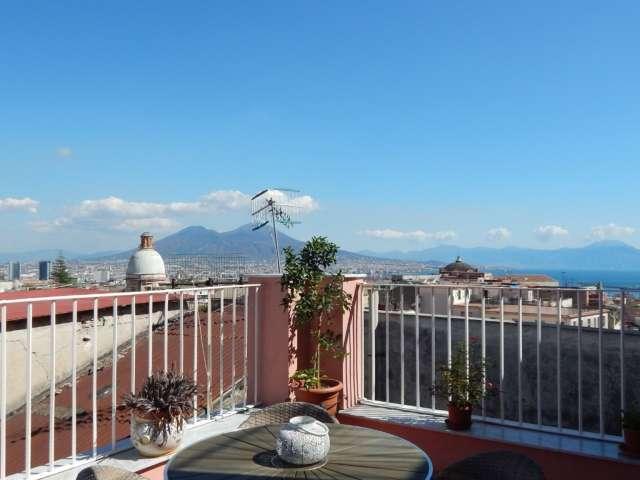 Appartamento con 1 camera da letto in affitto ad Avvocata, Napoli
