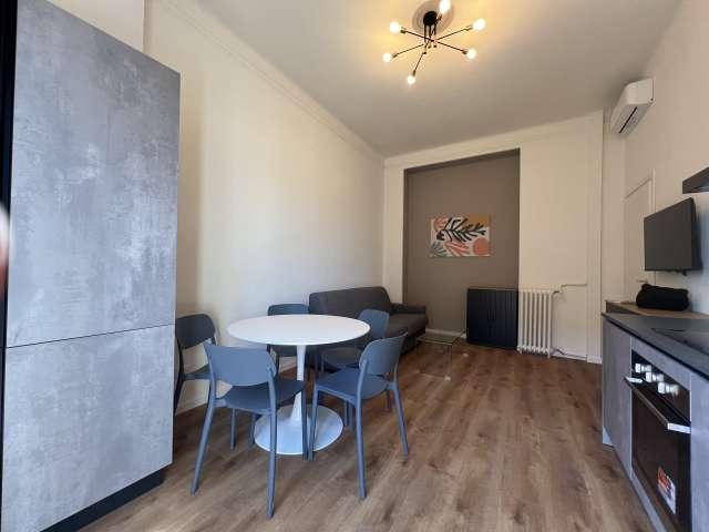 Appartamento con 2 camere da letto in affitto a Bande Nere, Milano