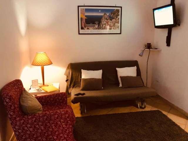 Appartamento con 2 camere da letto in affitto a Bagnoli, Napoli