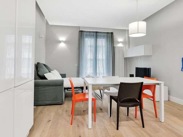 Appartamento con 2 camere da letto in affitto a Centrale, Milano