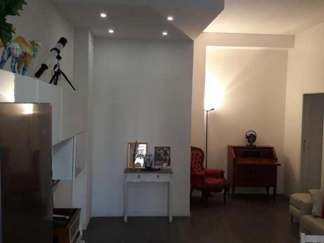 Appartamento con 2 camere da letto in affitto a Centrale, Milano
