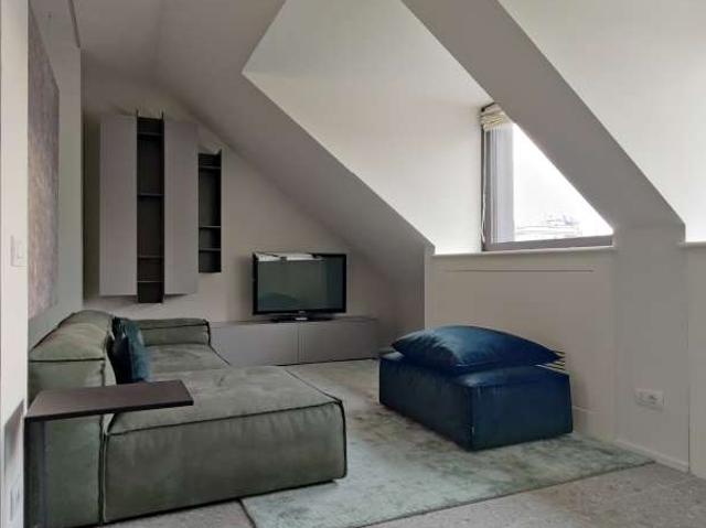 Appartamento con 2 camere da letto in affitto a Duomo, Milano