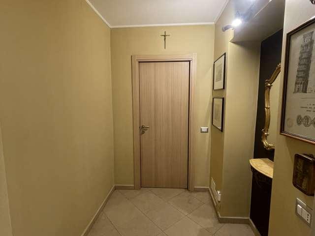 Appartamento con 2 camere da letto in affitto a Loreto, Milano