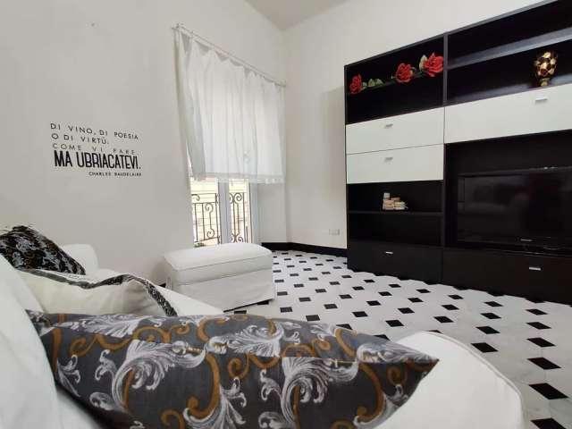 Appartamento con 2 camere da letto in affitto a Maddalena, Genova