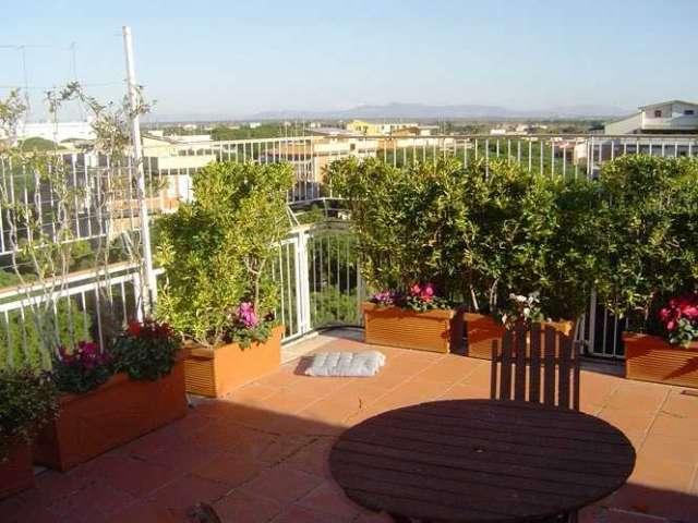Appartamento con 2 camere da letto in affitto a Ostia Sud, Roma