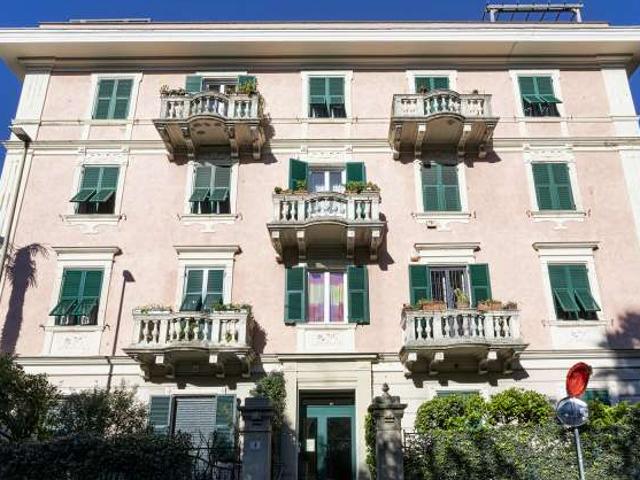 Appartamento con 2 camere da letto in affitto ad Albaro, Genova