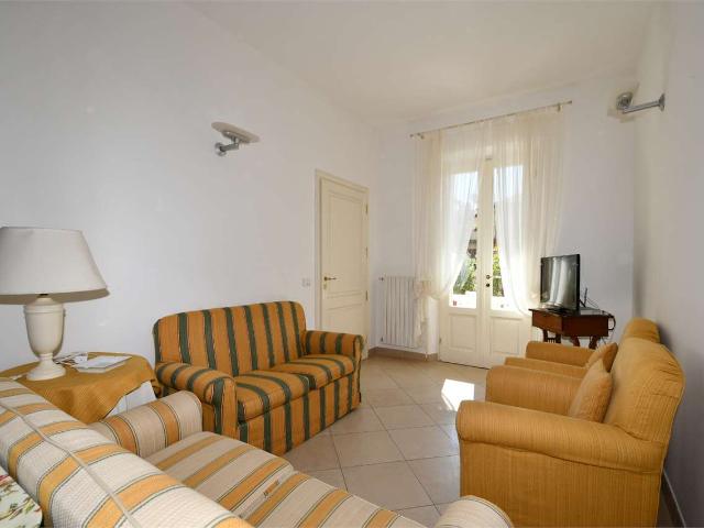Appartamento con 2 camere e 2 bagni