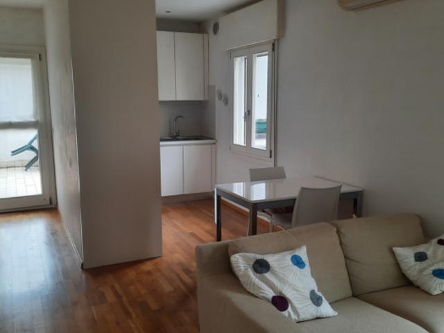 Appartamento con 2 stanze singole
