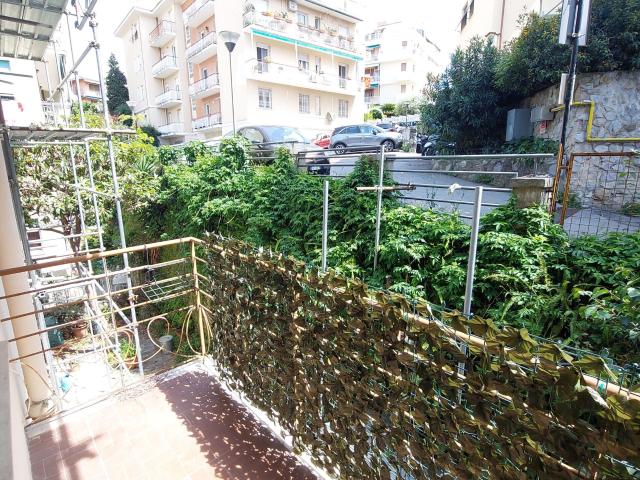 Appartamento con 3 camere da letto in affitto