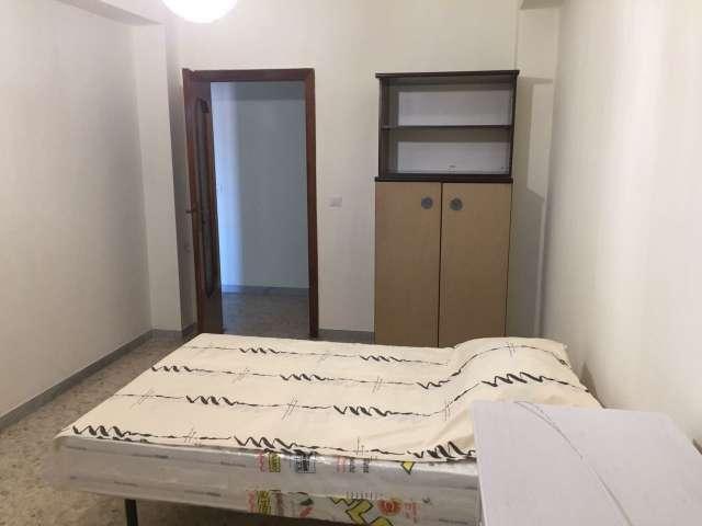 Appartamento con 3 camere da letto in affitto a Napoli