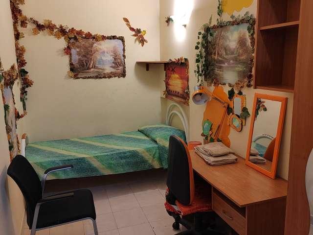 Appartamento con 3 camere da letto in affitto a Pendino, Napoli