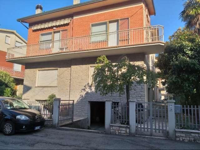 Appartamento con 3 camere da letto in affitto a Ponte San Giovanni, Perugia