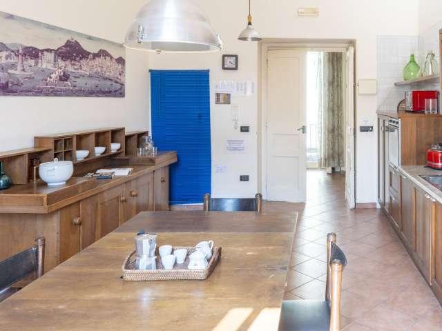 Appartamento con 4 camere da letto in affitto a San Lorenzo, Napoli
