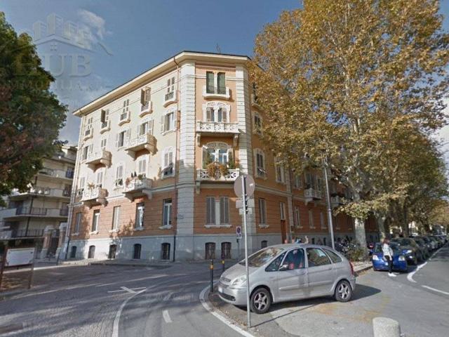 Appartamento corso Giuseppe Garibaldi 8, Centro, Cuneo