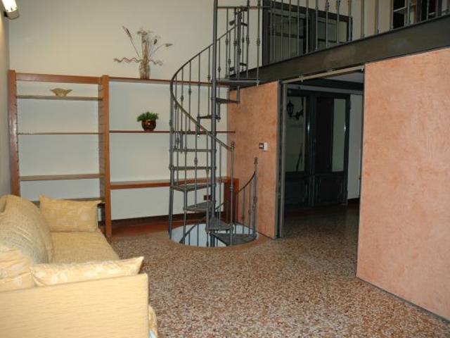 Appartamento centralissimo affittasi