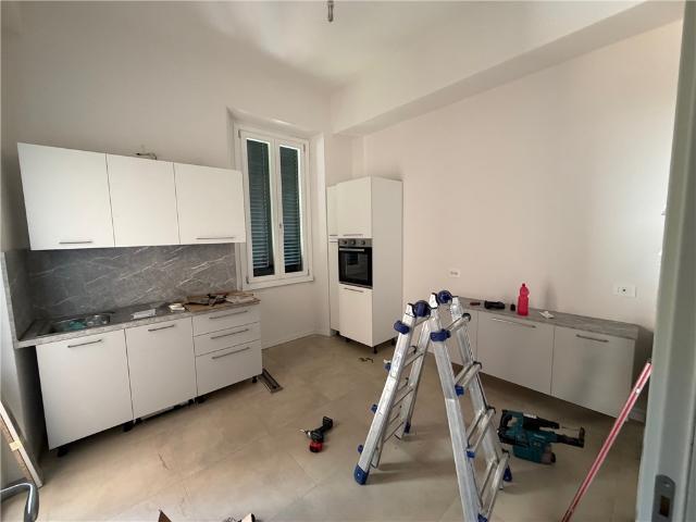 APPARTAMENTO civile abitazione in affitto
