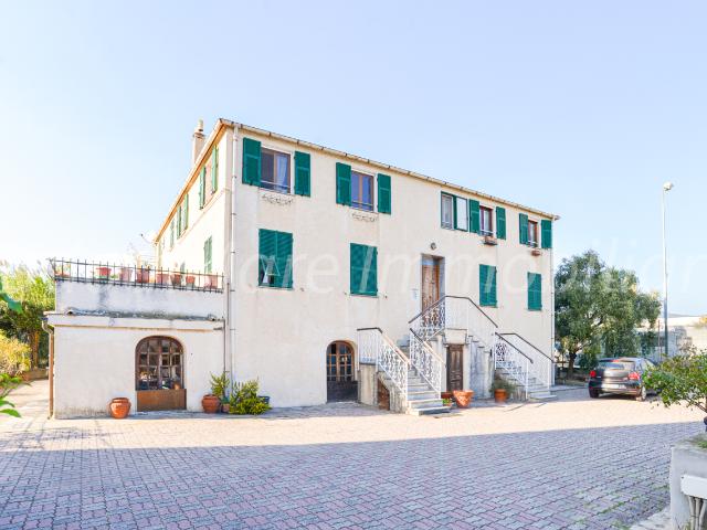 Appartamento a Vado Ligure