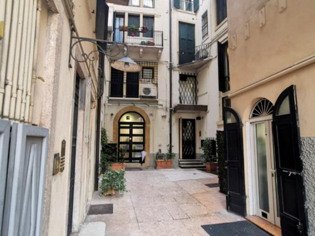 Appartamento a Verona Rif. LL119