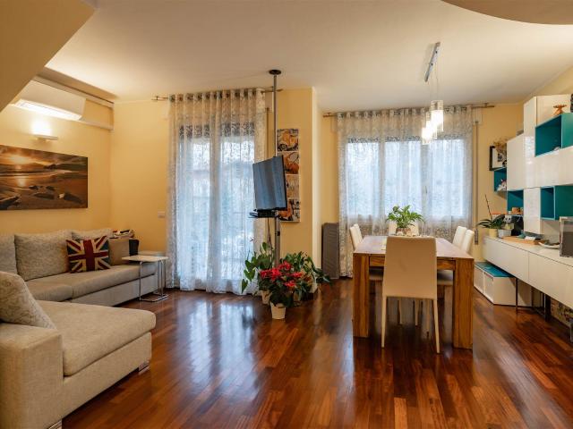 Appartamento a Mandello Del Lario LC