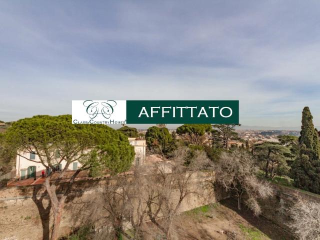 Appartamento a Monteverde Vecchio con Terrazzo e viste su Villa Sciarra