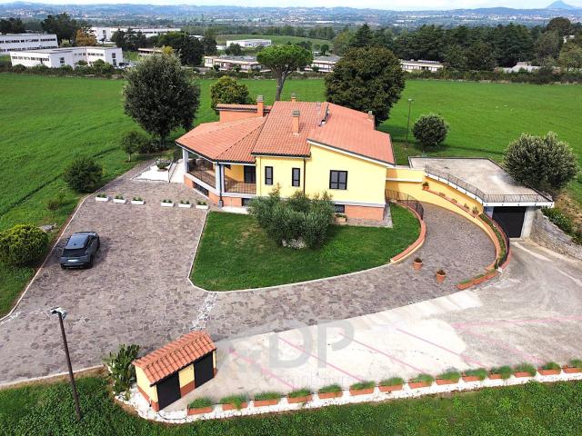 Appartamento a Palombara Sabina RM