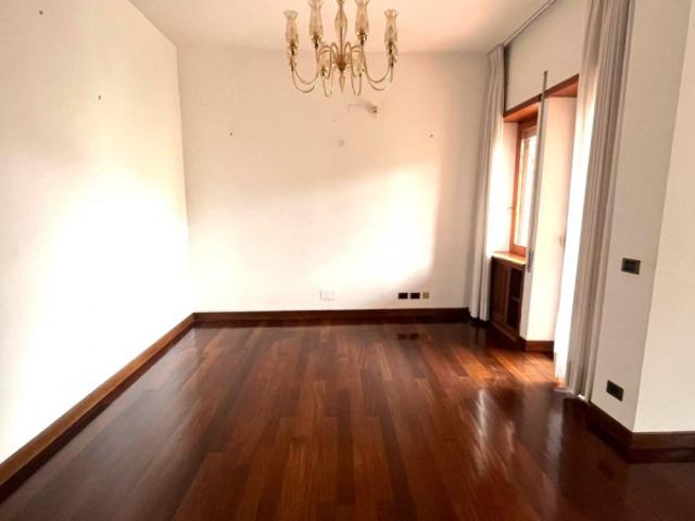 Appartamento a Roma Rif. Gosio 5 locali