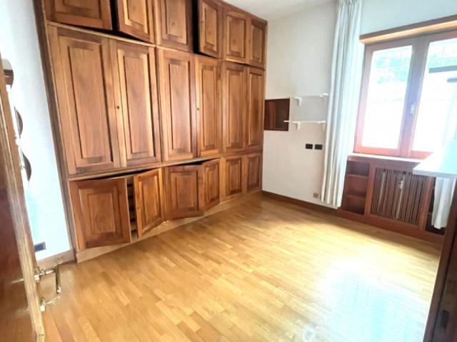 Appartamento a Roma Rif. gosio 5 locali