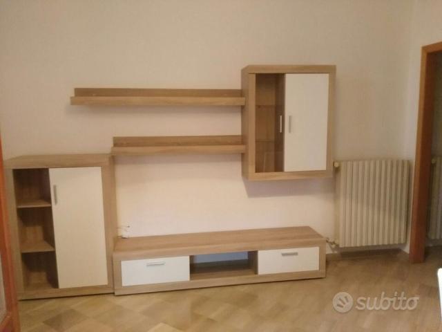 Appartamento ammobiliato zona centrale