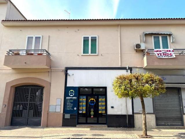 APPARTAMENTO AMPIA METRATURA VIALE MARGHERITA MONDRAGONE Rif. V3133