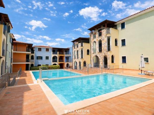 APPARTAMENTO AL PIANO TERRA CON PISCINA