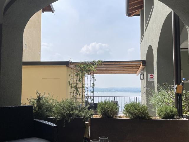 Appartamento al piano terra in vendita a Predore con Veranda. 126m² Bergamo