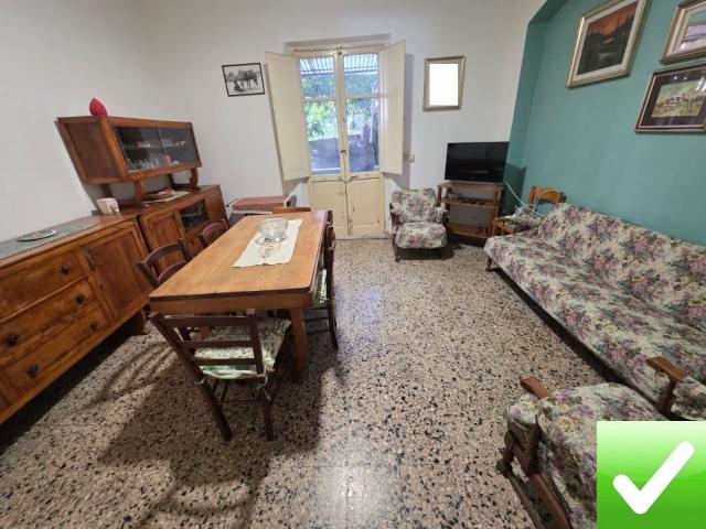 Appartamento Arredato Con Cortile Viale Aldo Moro