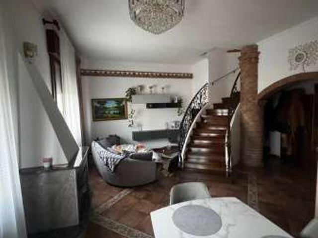 Appartamento arredato con piscina Ferrara