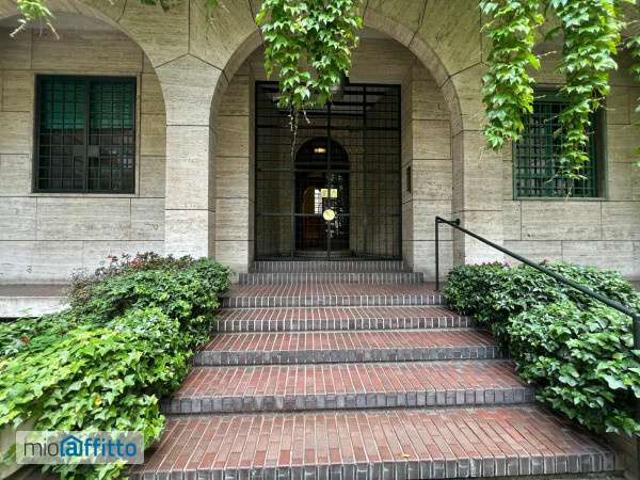 Appartamento arredato con terrazzo Milano
